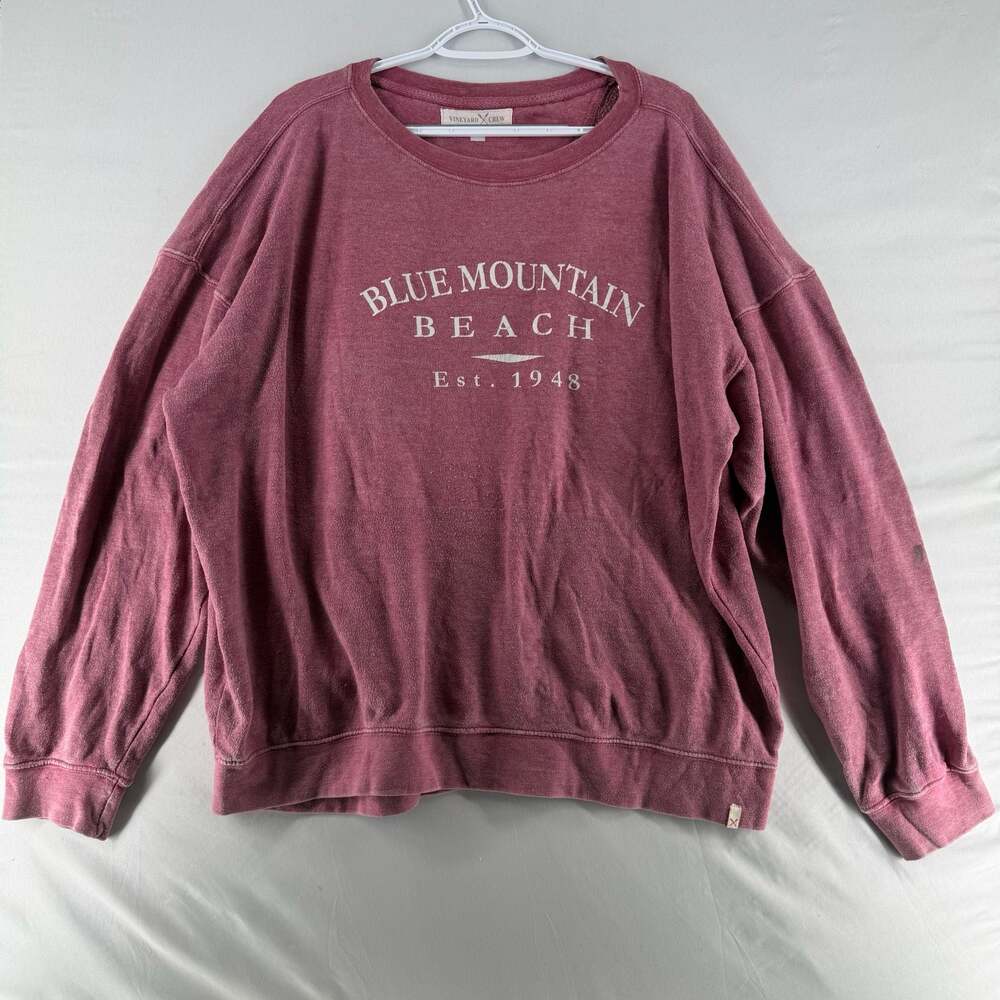 0908 XL Vineyard Crew Blue Mountain Beach Est. 1948 Graphic Sweatshirt